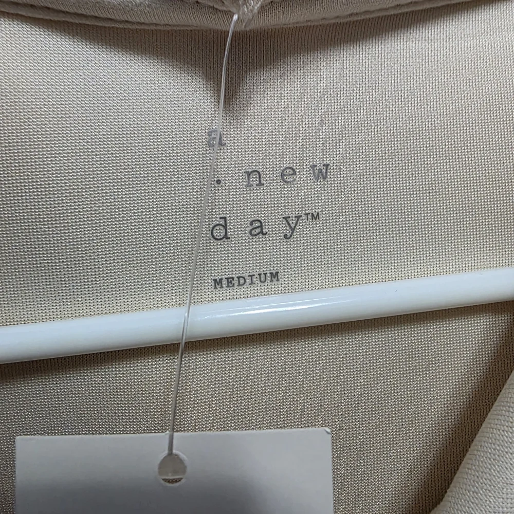 A New Day Ivory Crop Zip-Up Jacket Hoodie Size Medium NWT! - Picture 10 of 12